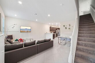 4154 Greenway Dr in Hollywood, FL - Building Photo - Building Photo