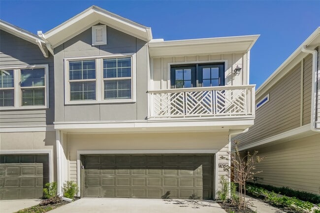 5106 Royal Heath Dr