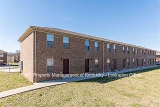 1006 Whipporwill-Unit -Unit 1 in Berea, KY - Foto de edificio - Building Photo