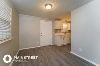 11305 Angelina Rd in Louisville, KY - Foto de edificio - Building Photo