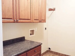 1630 E 2450 S in Saint George, UT - Foto de edificio - Building Photo