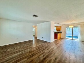 1145 Stewart Dr in Dunedin, FL - Building Photo - Building Photo