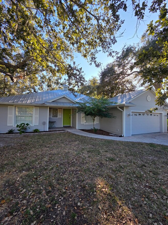 1769 Manasota Beach Rd in Englewood, FL - Building Photo - Building Photo