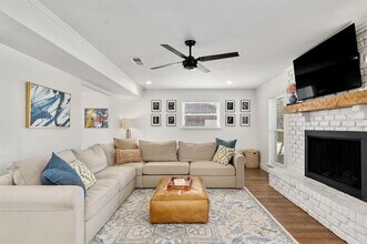 329 Woodcrest Dr in Richardson, TX - Building Photo - Building Photo