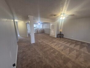 5216 15th St in Lubbock, TX - Building Photo - Building Photo