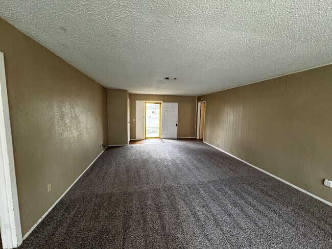9112 Akron Ave in Lubbock, TX - Building Photo - Building Photo