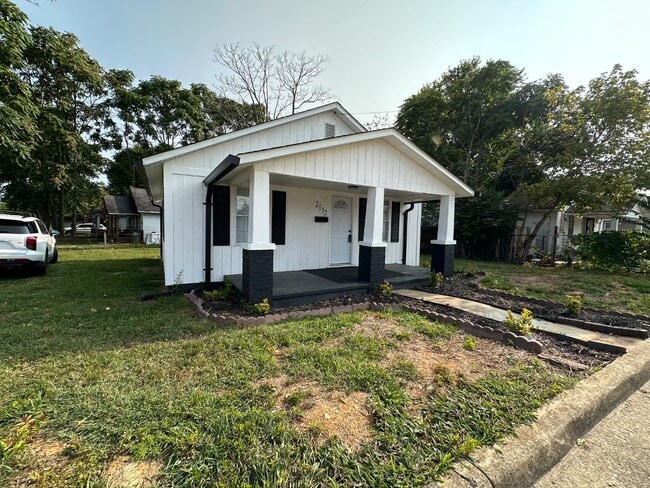 2112 Steadman St in Kingsport, TN - Building Photo - Building Photo