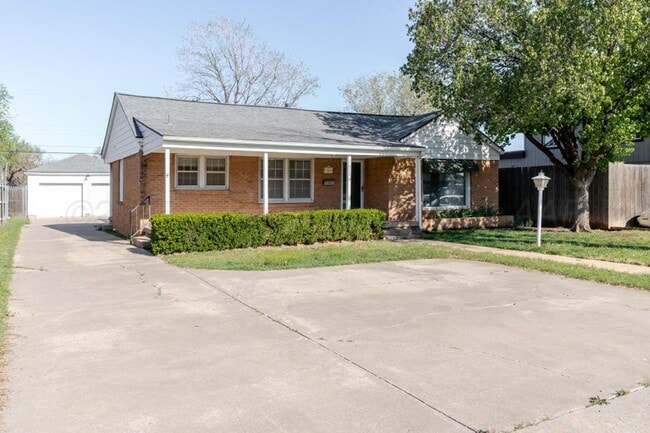 1611 Crockett St in Amarillo, TX - Building Photo - Building Photo