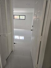 5 Olive Dr in Hialeah, FL - Building Photo - Building Photo