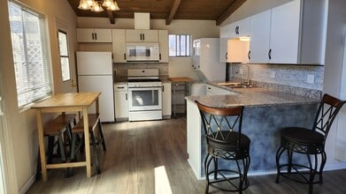 650 E Foothill Blvd in San Luis Obispo, CA - Building Photo - Building Photo