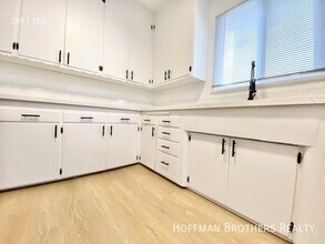 902 Alandele Ave in Los Angeles, CA - Building Photo - Building Photo