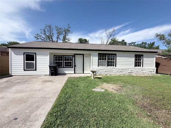 property at 8837 Oak Knoll Ln