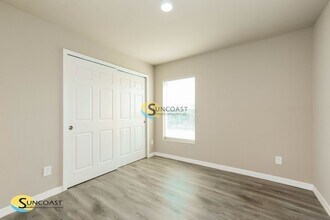15539 Buick Ave in Port Charlotte, FL - Building Photo - Building Photo