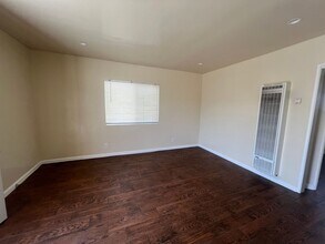 1535 W 80th St in Los Angeles, CA - Building Photo - Building Photo