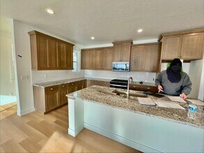 5387 W Daphne Dr in Meridian, ID - Building Photo - Building Photo