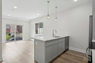 Walnut Lofts in Philadelphia, PA - Building Photo - Interior Photo