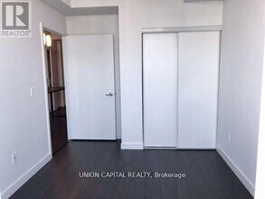 8 Eglinton Ave E in Toronto, ON - Building Photo - Building Photo