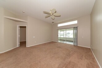 12813 Early Run Ln in Riverview, FL - Foto de edificio - Building Photo