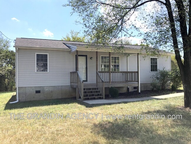 294 1st Ave in Cloverdale, VA - Building Photo - Building Photo