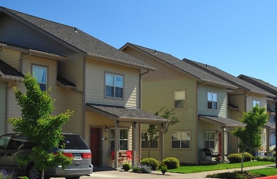 Seavey Meadows in Corvallis, OR - Building Photo