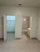 1661 SE 29th Ct, Unit 103 in Homestead, FL - Foto de edificio - Building Photo