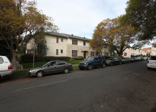 1631 Rodney Drive in Los Angeles, CA - Foto de edificio - Building Photo