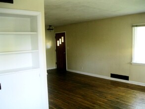 1405 W Dickerson St in Bozeman, MT - Foto de edificio - Building Photo