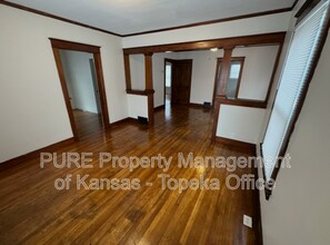 939 SW Jewell Ave in Topeka, KS - Building Photo - Building Photo