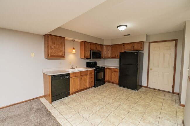 1975 Laura Ln in Chesterton, IN - Building Photo - Building Photo