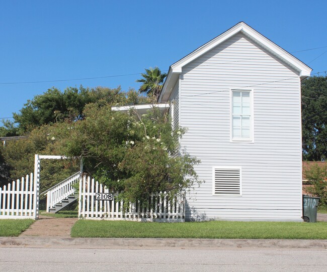 2108 56th St in Galveston, TX - Building Photo - Building Photo