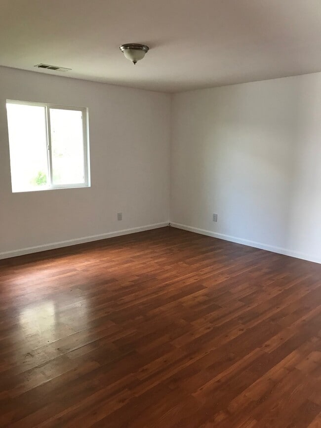 property at 1324 Sutherland St
