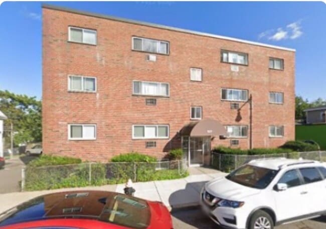 property at 624 Hyde Park Ave