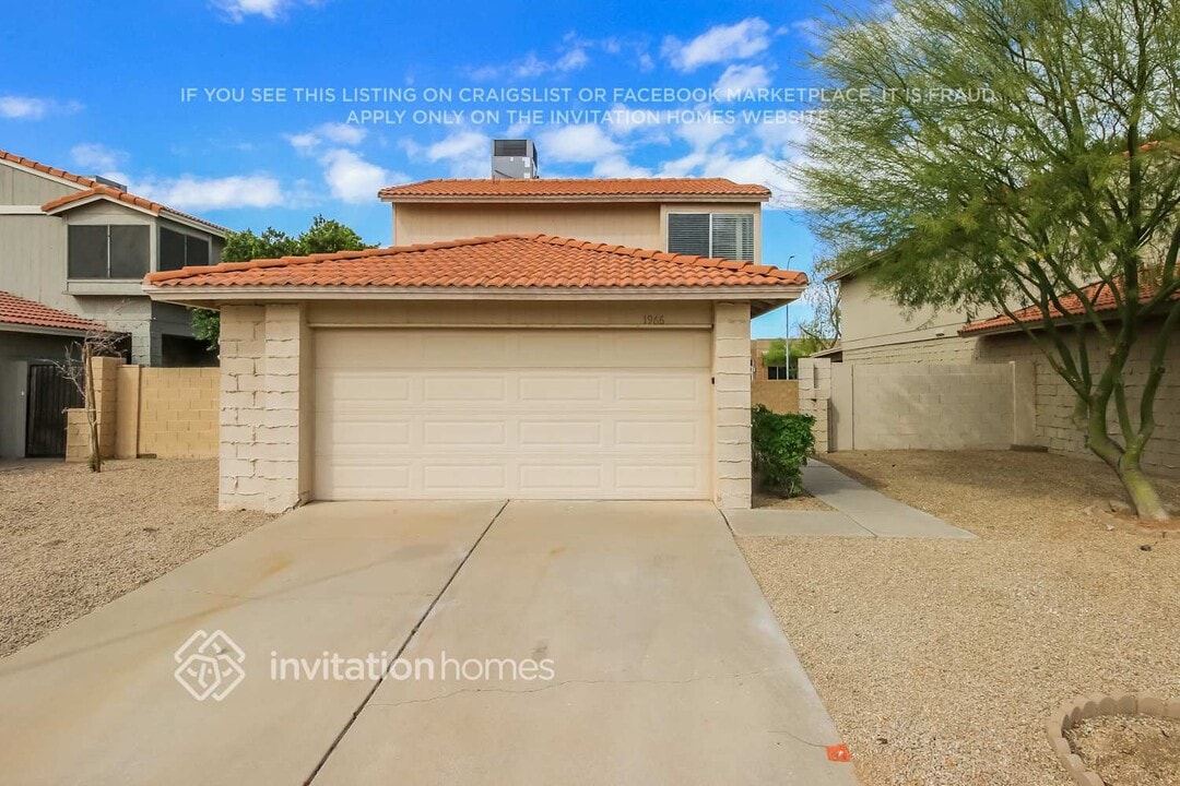 1966 N Blackstone Dr in Chandler, AZ - Building Photo