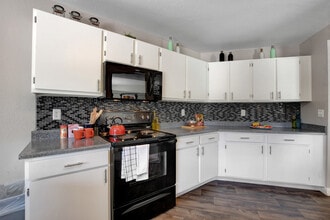 Sequoia Meadows in Las Vegas, NV - Building Photo - Building Photo