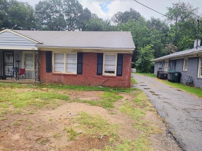 property at 674 N Perkins Rd