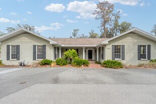 2222 W University Ave in Gainesville, FL - Building Photo