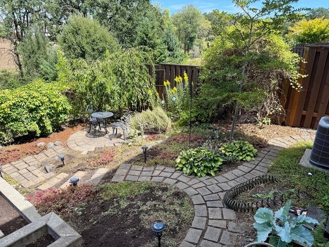 16465 Northwest Canton Street in Portland, OR - Building Photo - Building Photo