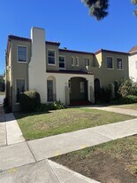 2021 N Vermont Ave in Los Angeles, CA - Building Photo