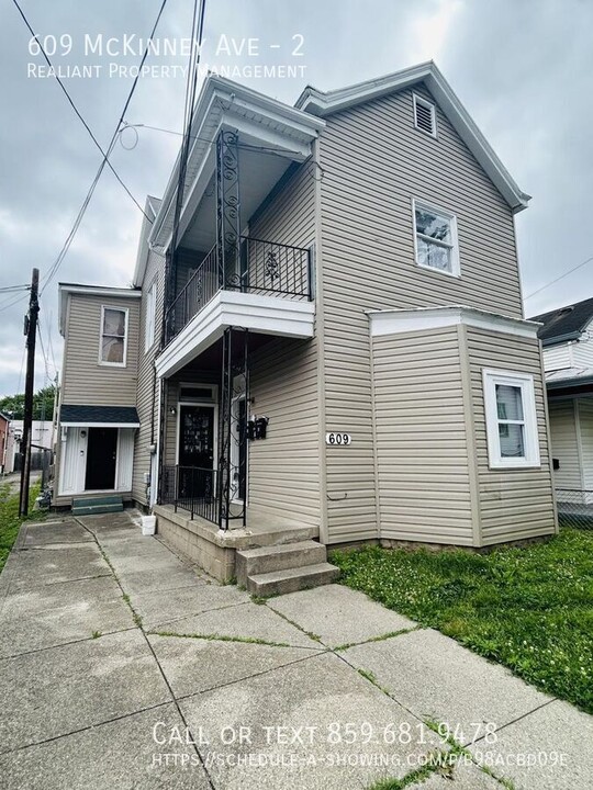 609 McKinney Ave in Dayton, KY - Building Photo