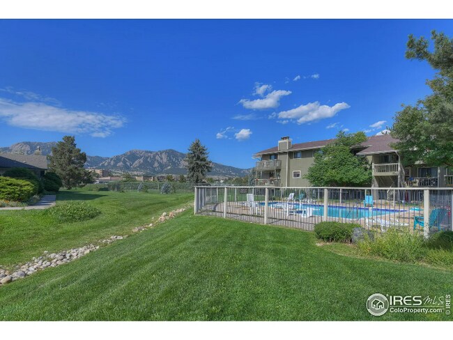 property at 695 Manhattan Dr