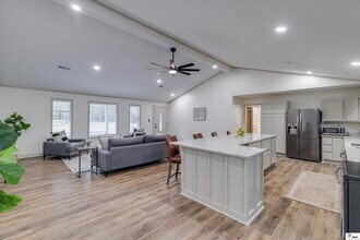 281 Williams Rd in Downsville, LA - Foto de edificio - Building Photo