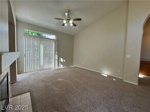 9833 Panorama Cliff Dr in Las Vegas, NV - Building Photo - Building Photo