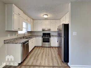 105 Stephens Ave in Stockbridge, GA - Building Photo - Building Photo