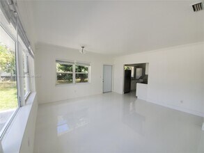 440 NW 140th St in Miami, FL - Building Photo - Building Photo