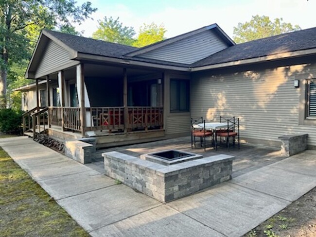 property at 1002 Webster St