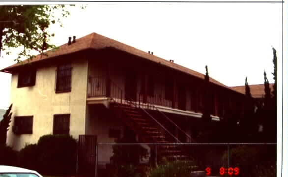 Kathrine Apartments in Glendale, CA - Foto de edificio - Building Photo