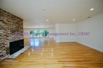 85 Fairway Dr in Novato, CA - Building Photo - Building Photo