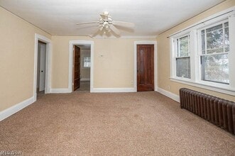 3114 Neosho Rd, Unit up in Youngstown, OH - Building Photo - Building Photo