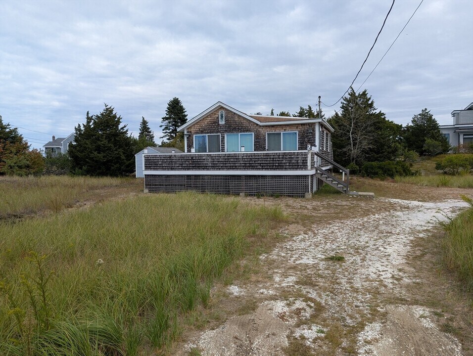 44 Old Point Rd in Newbury, MA - Building Photo