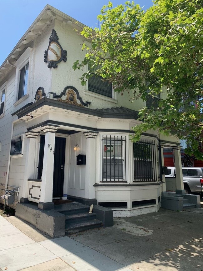 property at 841-843 19th St